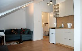 Cozy Apartment Penthouse Praga Kamionek